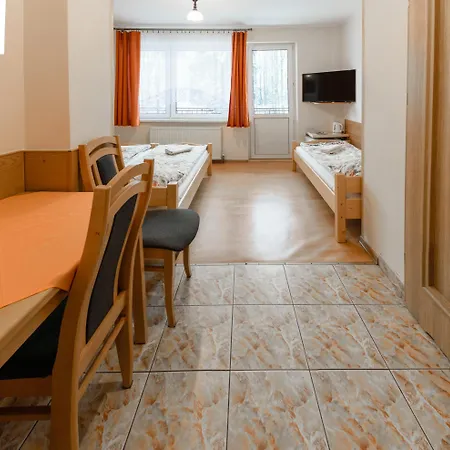 Chałubińskiego 22c *