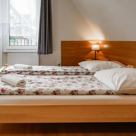 Chałubińskiego 22c