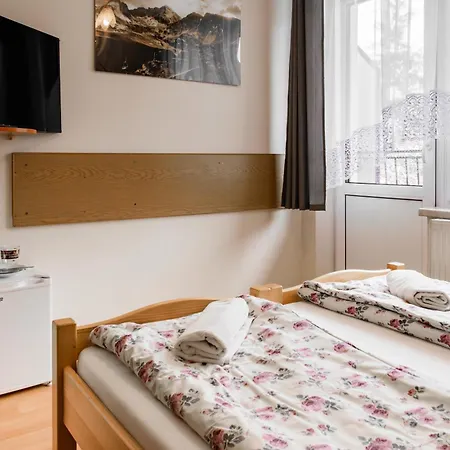 Kwatera prywatna Chałubińskiego 22c *