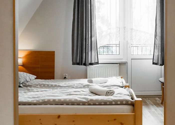 בית אירוח Banas *